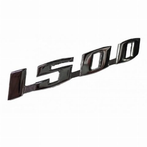 EMBLEMA METAL CROMADO 1500
