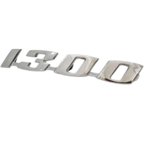 EMBLEMA METAL CROMADO 1300
