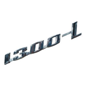EMBLEMA METAL CROMADO 1300L